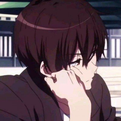 女演员表演时裙子被火焰引燃